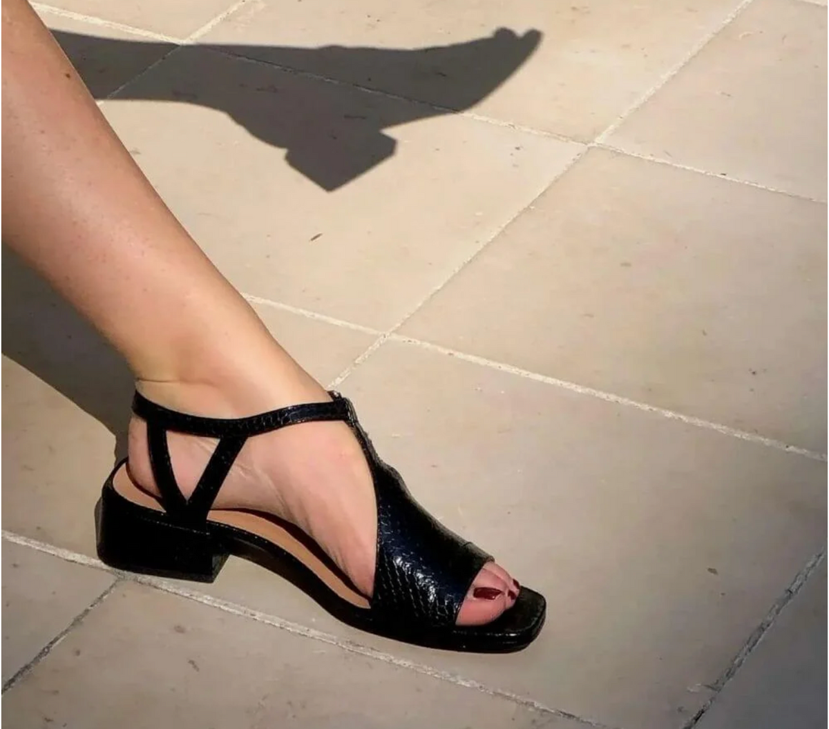 Julie - Sandalo Elegante in Semi Pelle